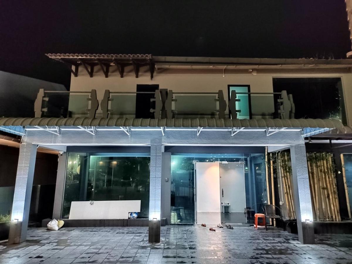 184 Gurney Drive Penang Motel จอร์จทาวน์ ภายนอก รูปภาพ
